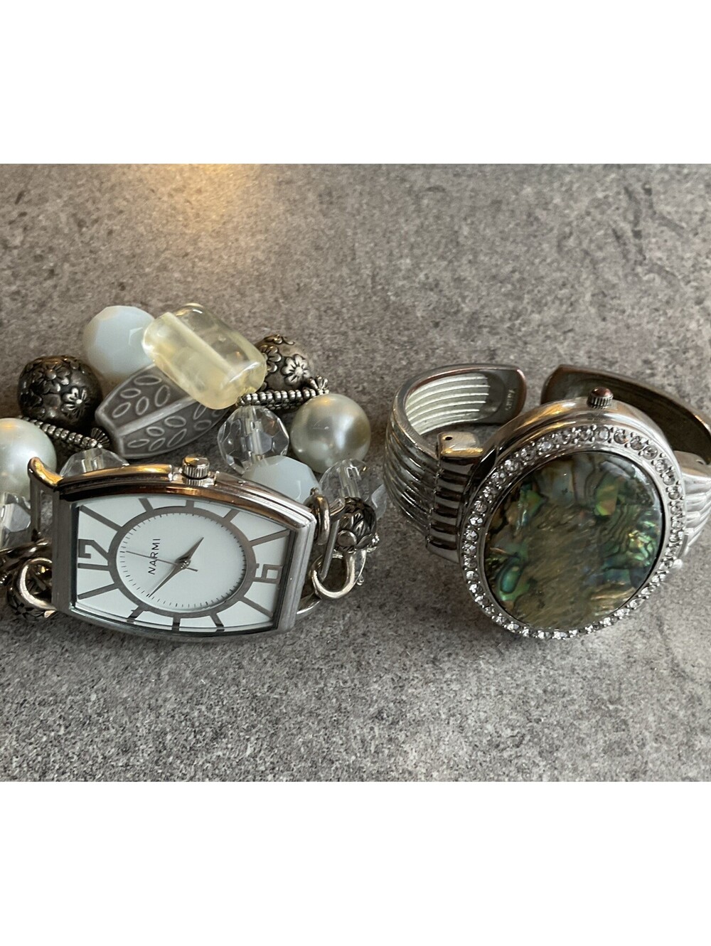 Beautiful Pair Of Vintage Womens Bracelet Watches Both Run Great Bin D